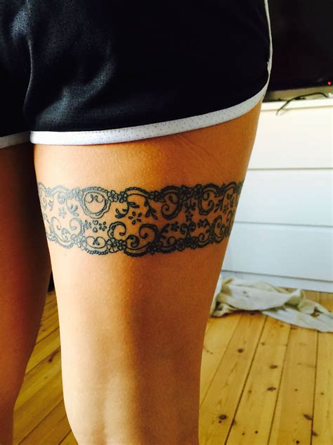 23 Thigh Tattoo Ideas 